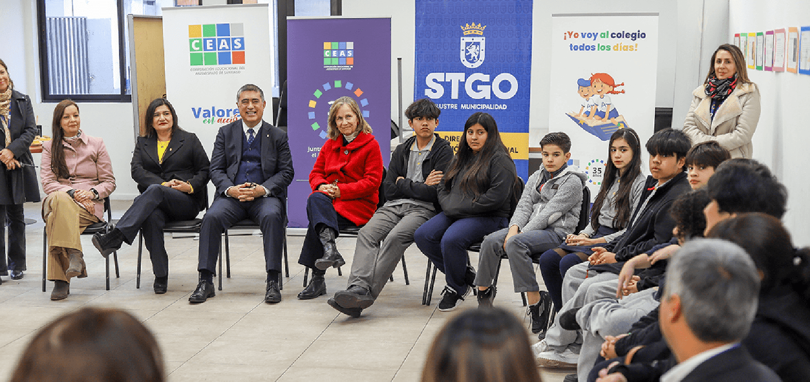 mario desbordes visita ceas